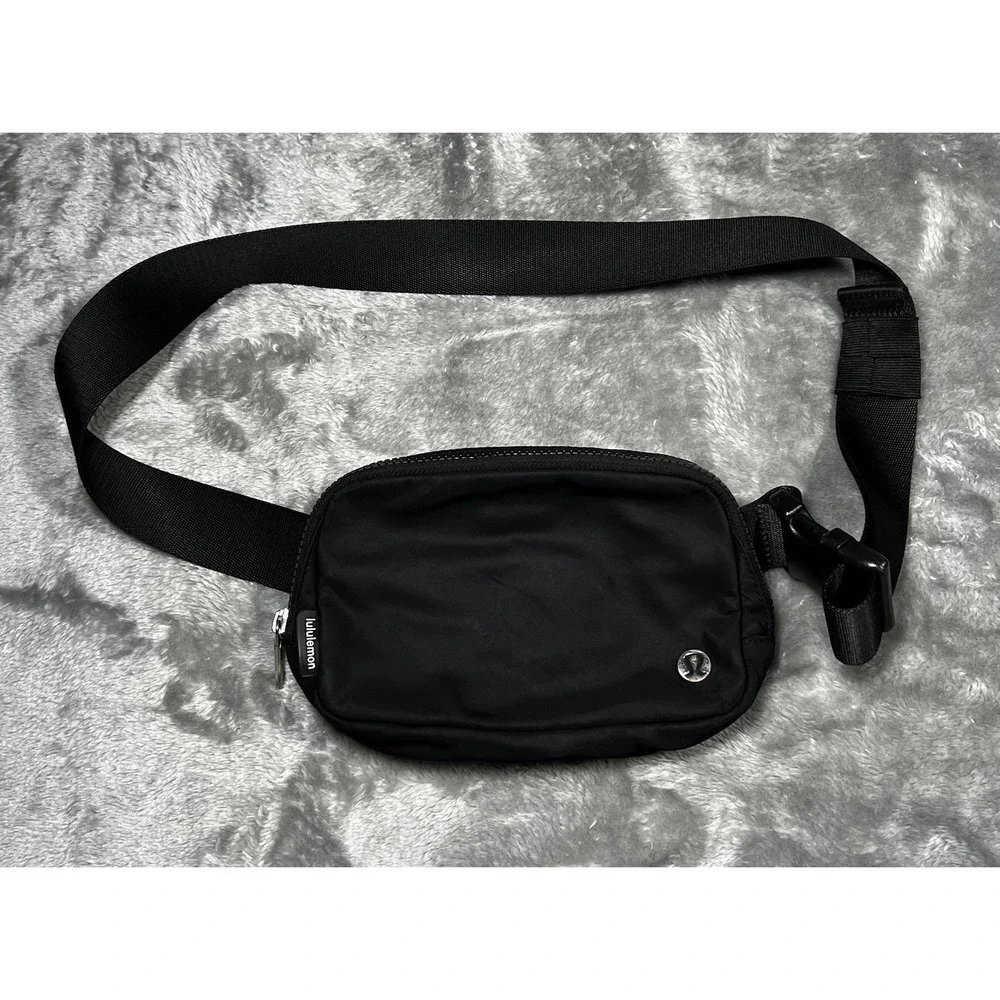 Lululemon Bag Everywhere Belt Bag Black Fanny Pack  Onesize Black